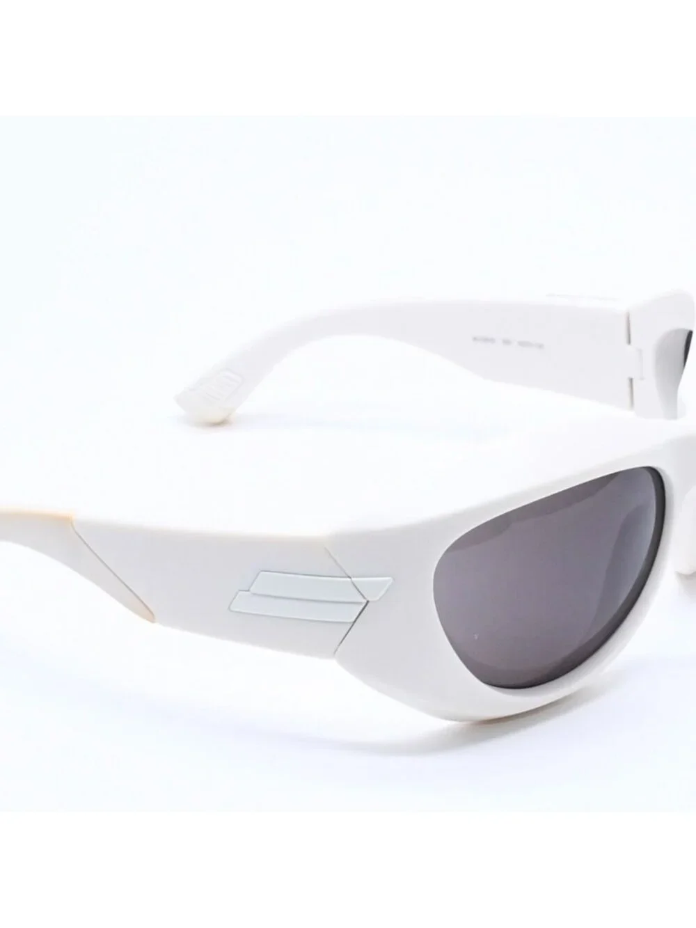 Bottega Veneta Shield Sunglasses Eyewear 63 Acetate White